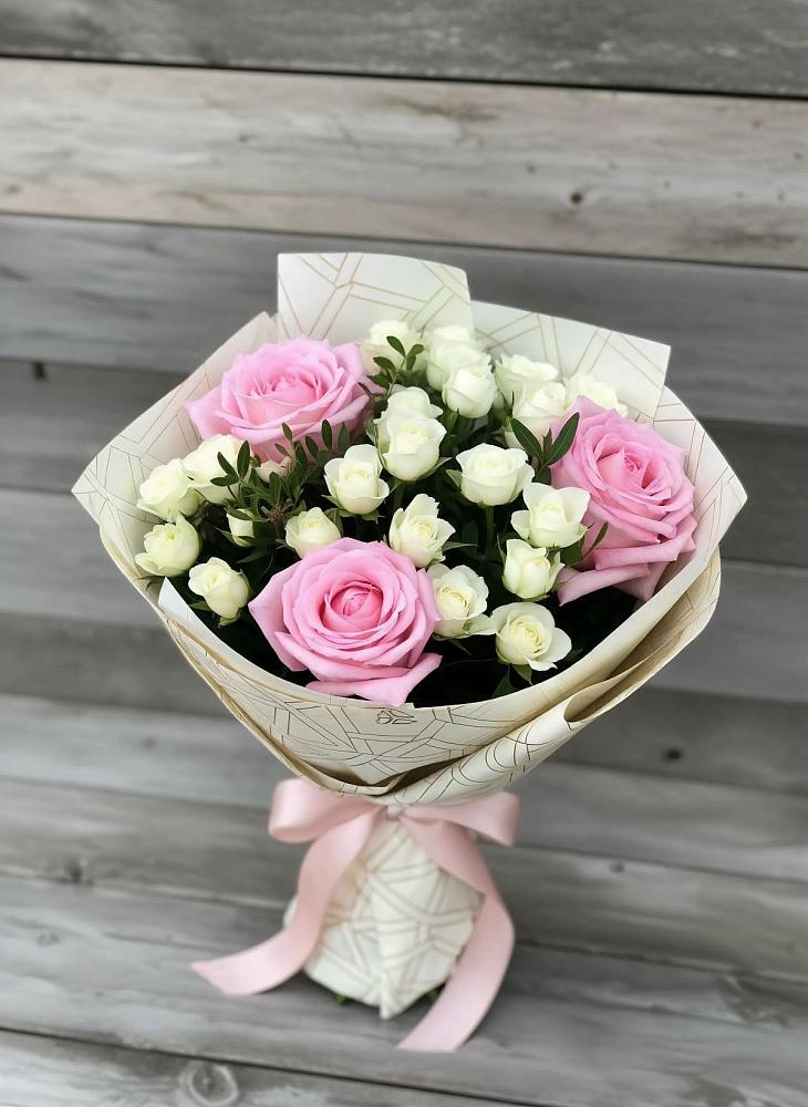 Букет цветов из: Розы в Жешарте