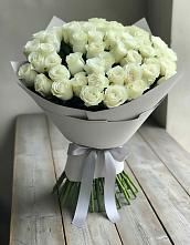 Букет 35 Белых роз в Жешарте