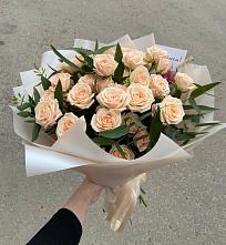Букет Кремовые розы Латте в Жешарте