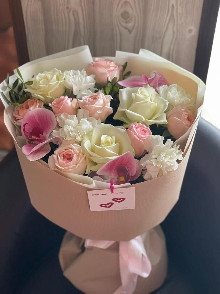 Букет цветов из: Орхидеи, Розы и Гвоздики в Жешарте