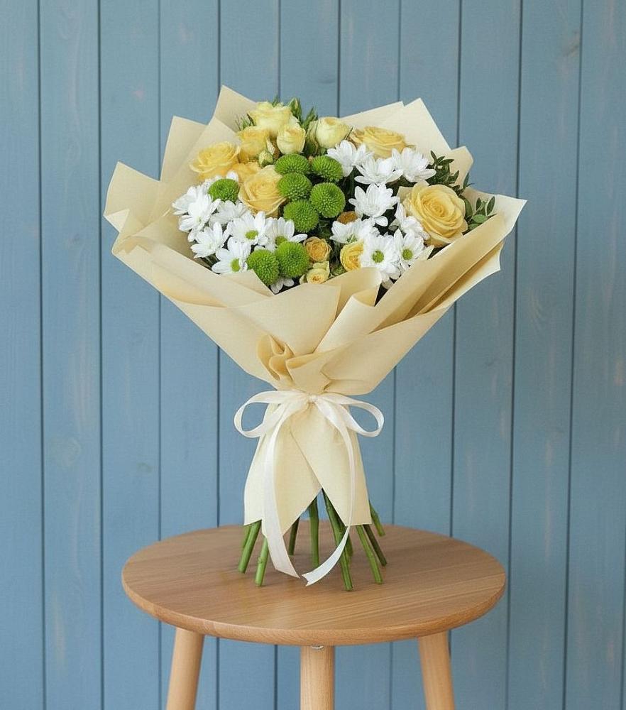 Букет цветов из: Хризантемы и Розы в Жешарте