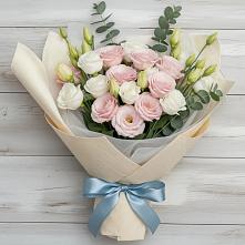 Букет цветов из:  Лизиантусы #REPLACE_PRED# Жешарте