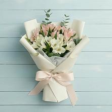 Букет цветов из:  Альстромерии #REPLACE_PRED# Жешарте