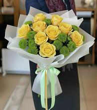 Букет цветов из:  Хризантемы и Розы в Жешарте