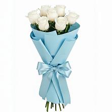 Букет 7 белых роз Проуд в Жешарте