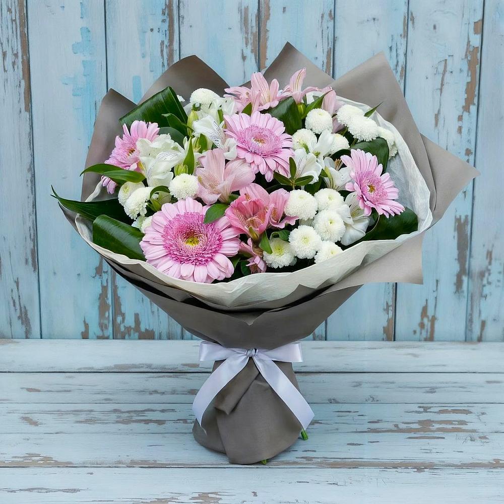 Букет цветов из: Герберы, Альстромерии и Хризантемы в Жешарте
