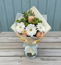 Букет цветов из:  Герберы, Розы и Хризантемы в Жешарте