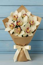 Букет цветов из:  Орхидеи и Розы в Жешарте