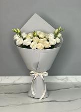 Букет цветов из:  Розы и Лизиантусы #REPLACE_PRED# Жешарте